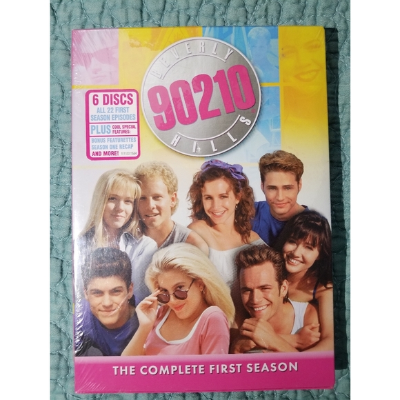 Beverly Hills 90210 Complete First Season on DVD - Picture 1 of 5